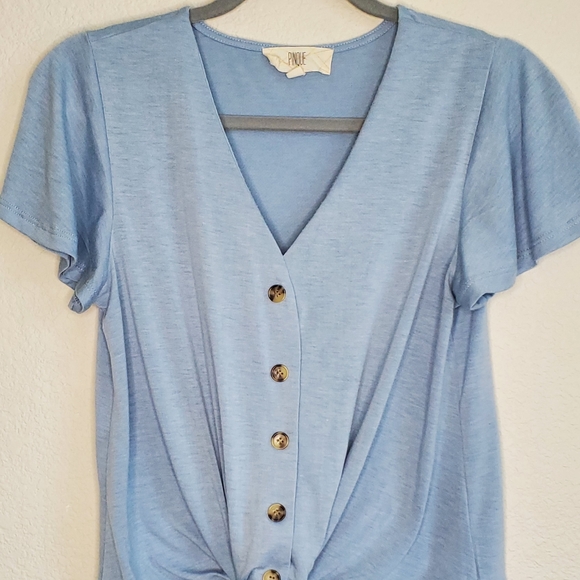 PINQUE Tie-up Crop Top - Picture 4 of 7